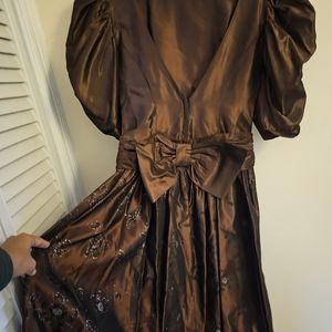 Vintage dress with bow detail on back